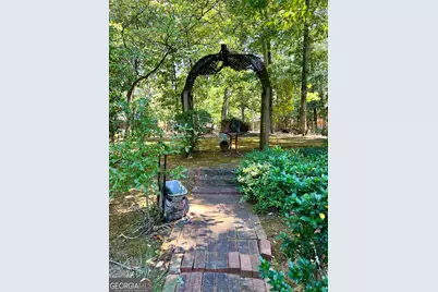 2560 Wood Valley Drive, East Point, GA 30344 - Photo 36