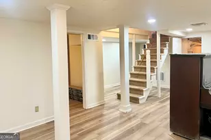 2560 Wood Valley Dr, East Point, GA 30344 - Photo 20