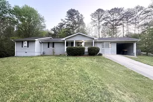 659 Country Club Rd, Newnan, GA 30263 - Photo 2