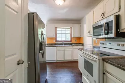 101 Valleydale Drive, Stockbridge, GA 30281 - Photo 2