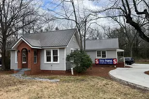 255 N Broad St, Winder, GA 30680 - Photo 1