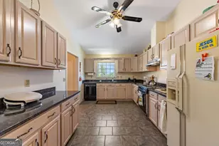 380 La Vista Dr, Blue Ridge, GA 30513 - Photo 10