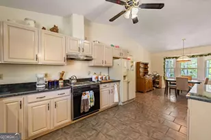 380 La Vista Dr, Blue Ridge, GA 30513 - Photo 8