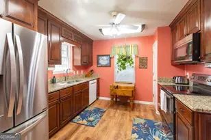 301 Willow Dr, Glennville, GA 30427 - Photo 6