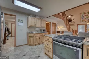 241 Kilpatrick Dr, Hayesville, NC 28904 - Photo 10