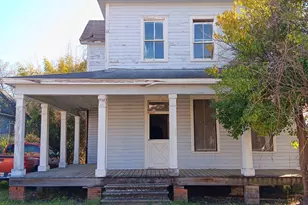 506 McDonald St, Waycross, GA 31503 - Photo 1