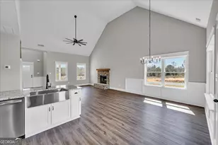 426 Burlington Dr, Lizella, GA 31052 - Photo 4