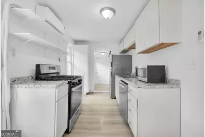 627 W 48th Street, Savannah, GA 31405 - Photo 16