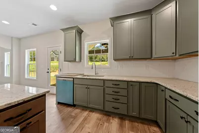 575 Bohannon Road #8, Grantville, GA 30220 - Photo 10