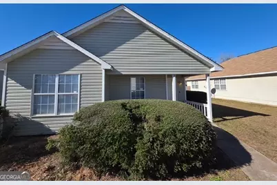 302 Kensington Circle, Warner Robins, GA 31093 - Photo 2