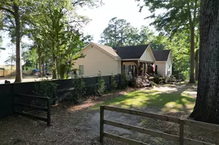 1061 S Lake Dr, East Dublin, GA 31027 - Photo 10