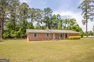 1114 Laurel St, Blackshear, GA 31516 - Photo 2