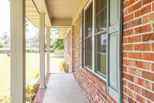 1114 Laurel St, Blackshear, GA 31516 - Photo 8