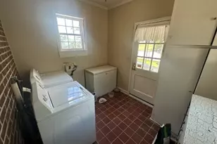 327 W Church St, Swainsboro, GA 30401 - Photo 22