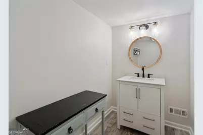 210 W Crossville Road, Roswell, GA 30075 - Photo 18