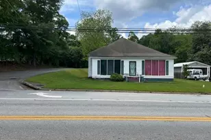 422 Athens St, Jefferson, GA 30549 - Photo 1