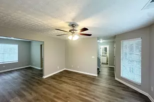 4467 Thornwood Crescent, Stone Mountain, GA 30083 - Photo 4