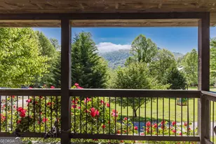 36 Maple Springs Ln, Mountain City, GA 30562 - Photo 2