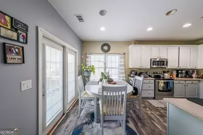 7835 Keepsake Lane, Flowery Branch, GA 30542 - Photo 6