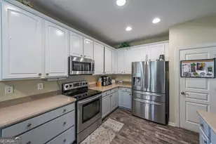 7835 Keepsake Ln, Flowery Branch, GA 30542 - Photo 4