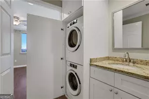 300 Johnson Ferry Road NE, Atlanta, GA 30328 - Photo 24