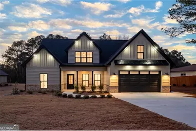 140 Cambridge Court, Calhoun, GA 30701 - Photo 1