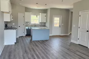 310 Beau Claire Cir, Byron, GA 31008 - Photo 6