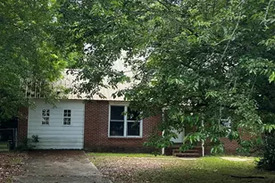 427 Alabama Ave, Warner Robins, GA 31093 - Photo 2