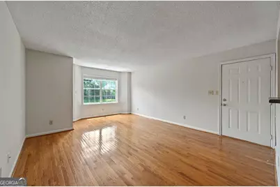 4106 Chastain Park Court NE, Atlanta, GA 30342 - Photo 8