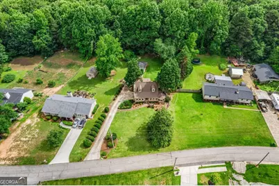 150 Wilbanks Street, Buford, GA 30518 - Photo 2