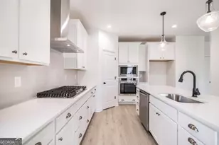 212 Meadows Ln, Bonaire, GA 31005 - Photo 12