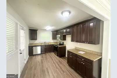 2469 Baywood Drive SE, Atlanta, GA 30315 - Photo 4