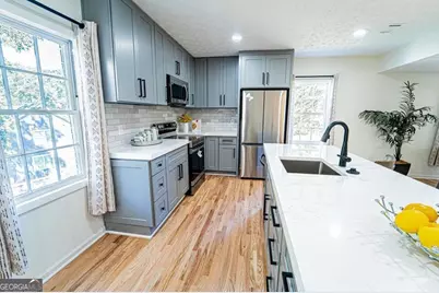 5205 Corinth Circle SW, Lilburn, GA 30047 - Photo 4