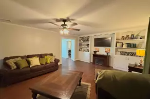 44 Kersey St, Hazlehurst, GA 31539 - Photo 4