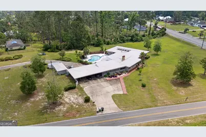 142 N Tallahassee Street, Hazlehurst, GA 31539 - Photo 2