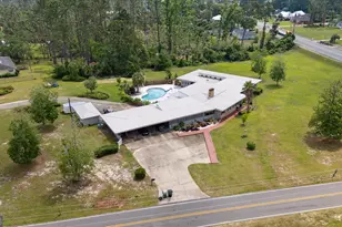 142 N Tallahassee St, Hazlehurst, GA 31539 - Photo 2