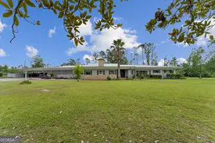 142 N Tallahassee St, Hazlehurst, GA 31539 - Photo 1