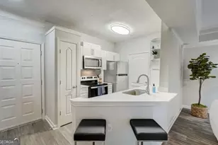 2900 Pharr Ct NW, Atlanta, GA 30305 - Photo 2