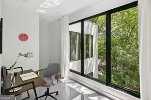 818 Verner St NW, Atlanta, GA 30318 - Photo 8