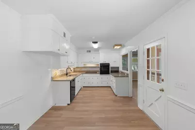 328 N Main Street, Statesboro, GA 30458 - Photo 10