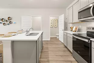 348 Sound Cir, Stockbridge, GA 30281 - Photo 2