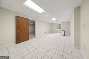 127 Roe Hampton Ln, Stone Mountain, GA 30087 - Photo 40