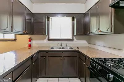 460 E Kildare Avenue NW, Atlanta, GA 30318 - Photo 8