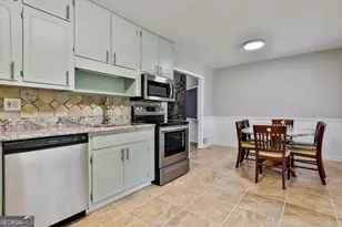 9138 Sunset Dr, Jonesboro, GA 30238 - Photo 12