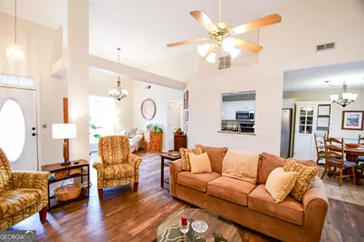 17 Kingsbrook Lane, Newnan, GA 30265 - Photo 8