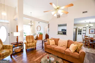 17 Kingsbrook Ln, Newnan, GA 30265 - Photo 8