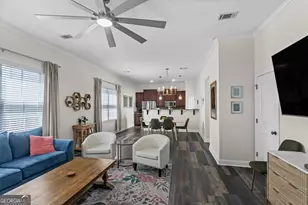 309 E 41st St, Savannah, GA 31401 - Photo 2