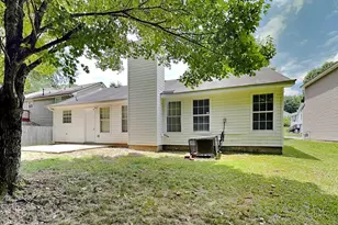 6630 Pole Creek Dr, Lithonia, GA 30058 - Photo 16