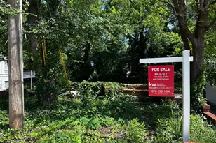 1053 M L King Jr Dr NW, Atlanta, GA 30314 - Photo 1