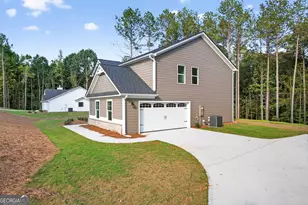 77 Sugar Maple Wy, Colbert, GA 30628 - Photo 2
